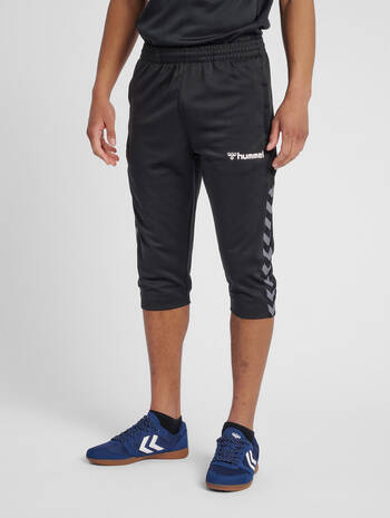 hmlAUTHENTIC 3/4 PANT, BLACK, model