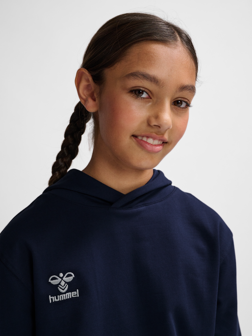 hmlGO 2.0 HOODIE KIDS, MARINE, model