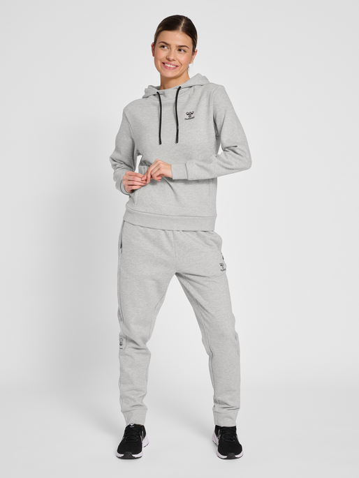 hmlOFFGRID HOODIE WO, 1960, model
