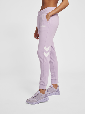 hmlLEGACY WOMAN TAPERED PANTS, PASTEL LILAC, model