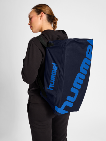 CORE SPORTS BAG, DRESS BLUES, model
