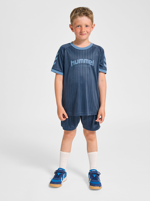hmlJR GOAL PIPING T-SHIRT S/S, BERING SEA, model