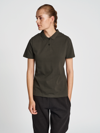 hmlRED CLASSIC POLO WOMAN, RAVEN, model