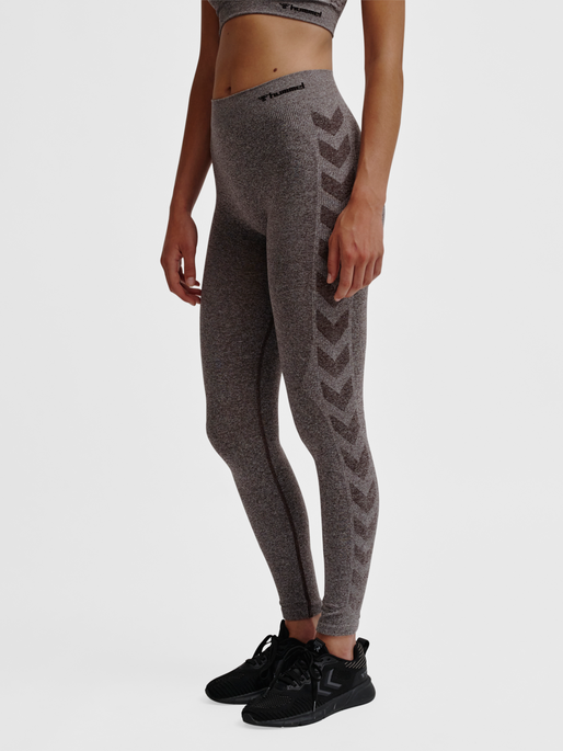 hmlCI SEAMLESS MID WAIST TIGHTS, CHOCOLATE PLUM MELANGE, model