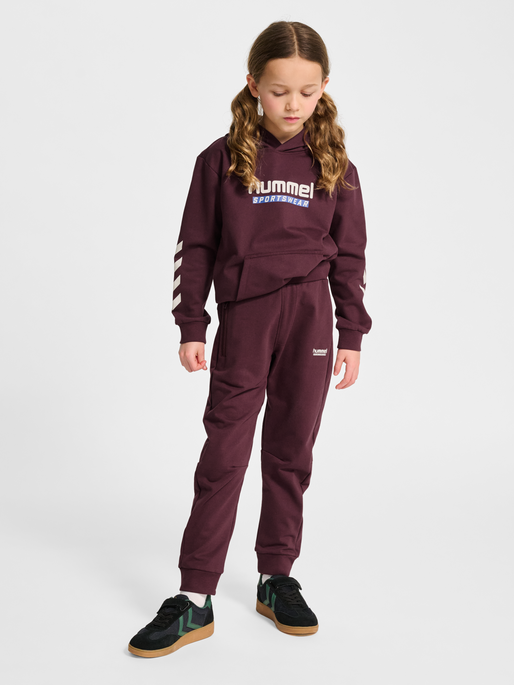 hmlJR REGULAR ADJ WAIST PANTS, VINEYARD WINE, model