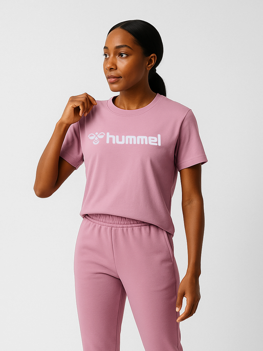 hmlMOVER COTTON T-SHIRT S/S WOMAN, 3325, model