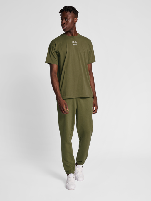 hmlLP10 BOXY T-SHIRT, 6187, model