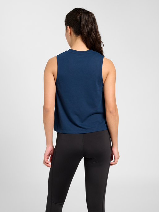 hmlMT VANJA SHORT MUSCLE TANKTOP, DRESS BLUES, model