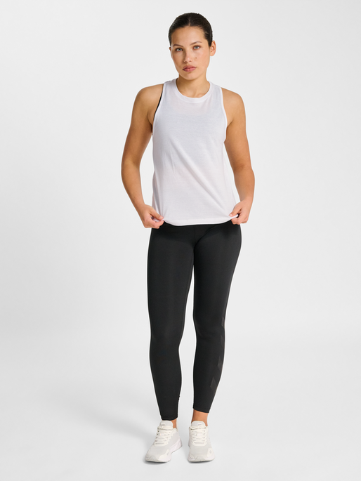 hmlYOGA CANJA LOOSE TOP, WHITE, model