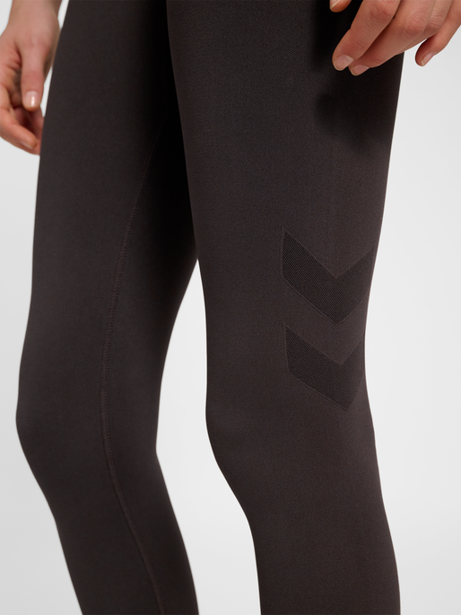 hmlHIIT SEAMLESS HIGH WAIST TIGHTS, AFTER DARK, model