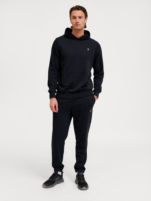 hmlPULSE SWEAT HOODIE, BLACK, model
