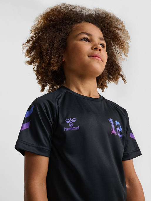 hmlSHIMMER T-SHIRT S/S, BLACK/CAYENNE, model