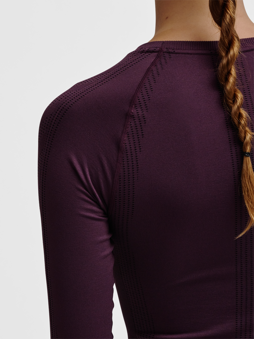 hmlMT SHAPING SEAMLESS T-SHIRT L/S, PLUM PERFECT, model