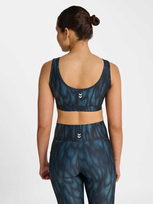 hmlHIIT AOP INTENSITY BRA, STARGAZER hmlHIIT AOP INTENSITY BRA, STARGAZER, model