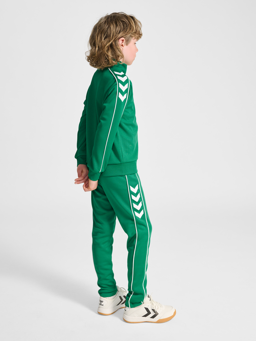 hmlTRACK TRACKSUIT, PEPPER GREEN, model