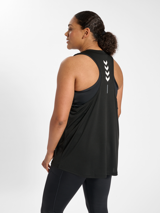 hmlTE CURVY TANKTOP PLUS, BLACK, model