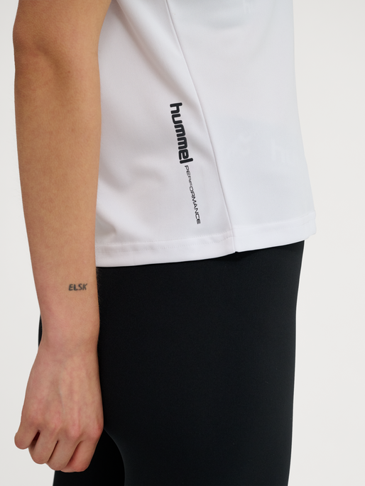 hmlPULSE TRAINING W T-SHIRT S/S, WHITE, model