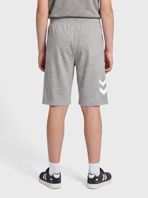 hmlGO KIDS COTTON BERMUDA SHORTS, GREY MELANGE, model