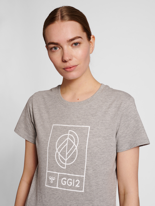 hmlGG12 T-SHIRT S/S WOMAN, GREY MELANGE, model