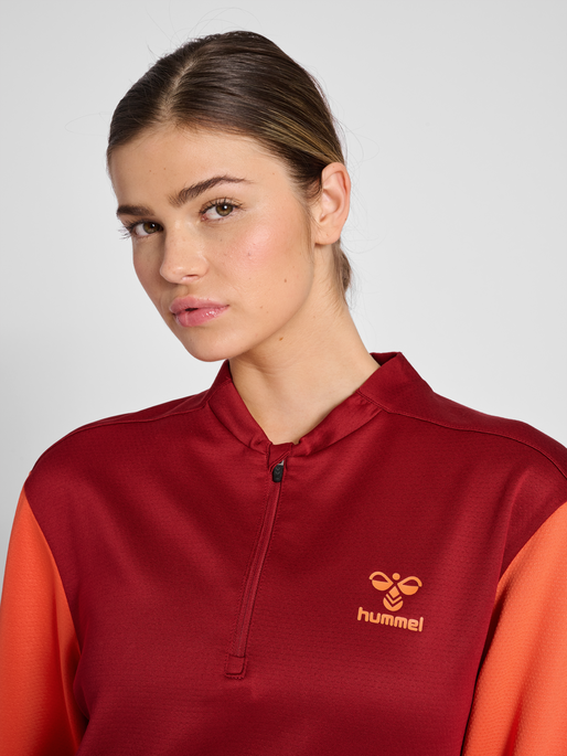 hmlONGRID 1/2 ZIP POLY SWEAT WO, RHUBARB, model