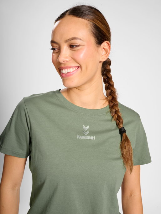 hmlACTIVE CHEVRONS CO TEE S/S WOMAN, SEA SPRAY, model