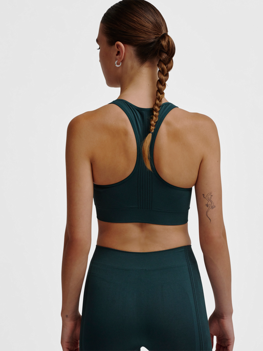 hmlCLEA SEAMLESS TOP, BLACK MELANGE, model
