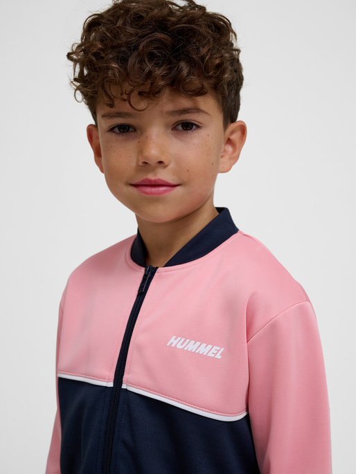 hmlDALLAS TRACKSUIT, PARISIAN NIGHT, model