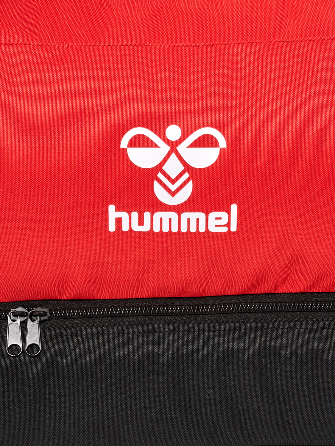 hmlCORE 2.0 SPORTS BAG W. SC, TRUE RED/BLACK, packshot
