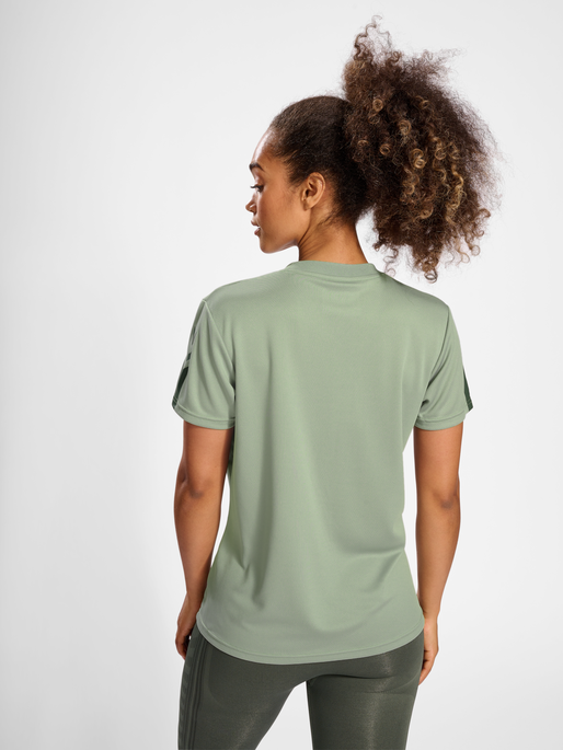 hmlACTIVE PL JERSEY S/S WOMAN, DESERT SAGE, model