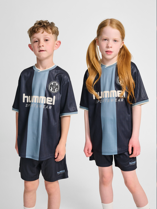 hmlJR LOOSE BALL  JERSEY S/S, PARISIAN NIGHT, model