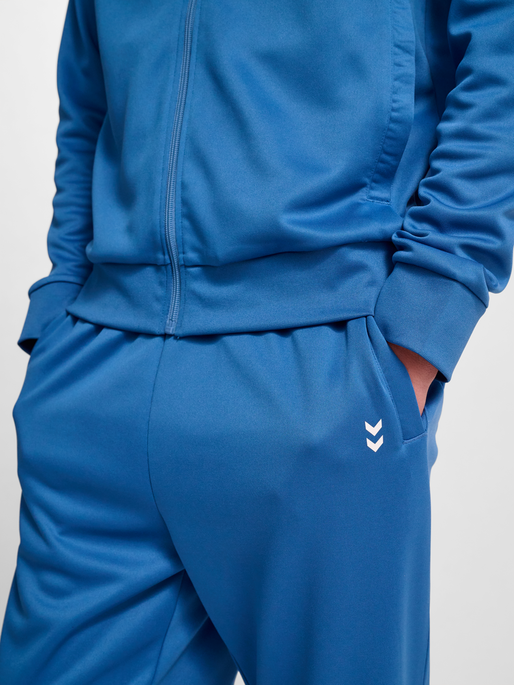 hmlPULSE TRACKSUIT, RIVERSIDE, model
