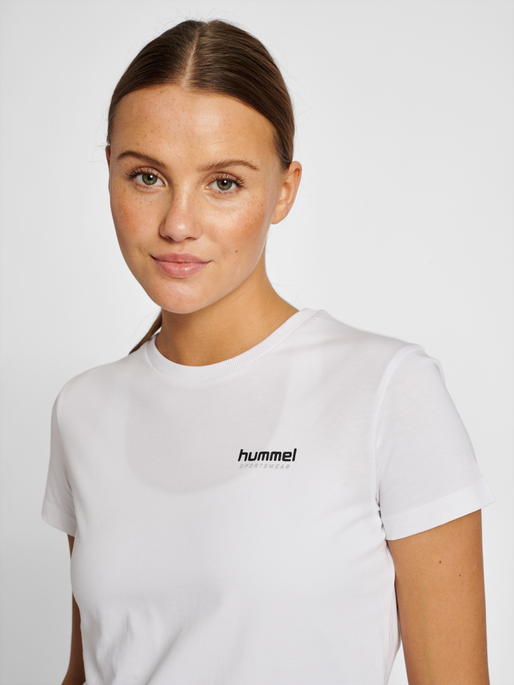 hmlLGC KRISTY SHORT T-SHIRT, WHITE, model