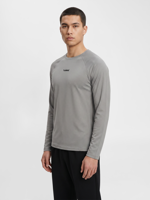 hmlMOMENTUM T-SHIRT L/S, SHARKSKIN, model