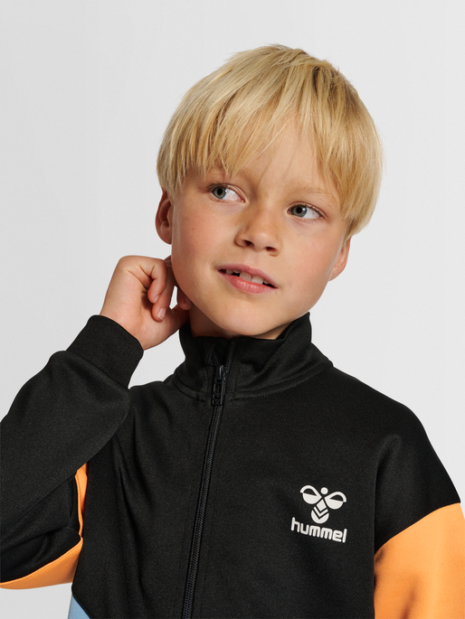 hmlRANE ZIP JACKET, BLACK, model
