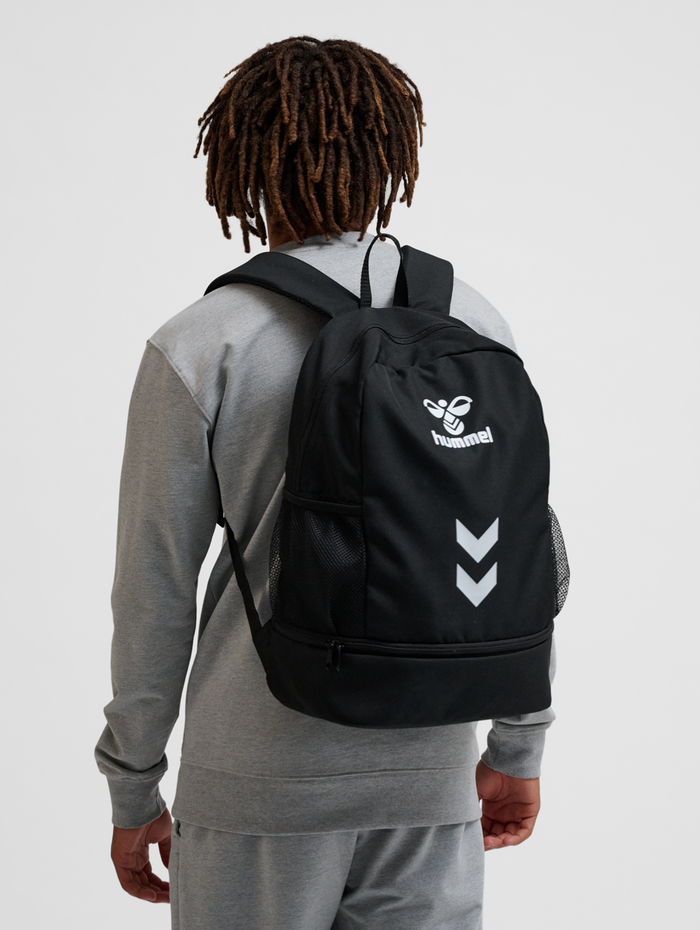 hmlESSENTIAL BACK PACK W. SC, BLACK, model
