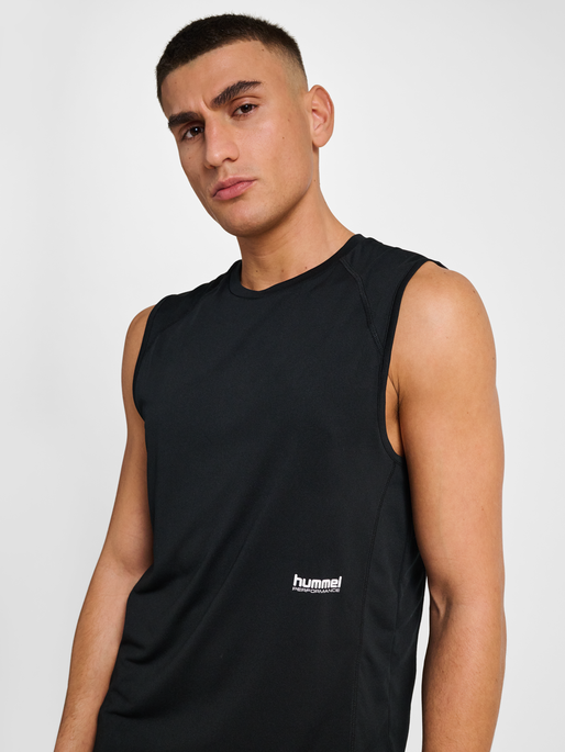 hmlPULSE WORKOUT TANK TOP, BLACK hmlPULSE WORKOUT TANK TOP, BLACK, model