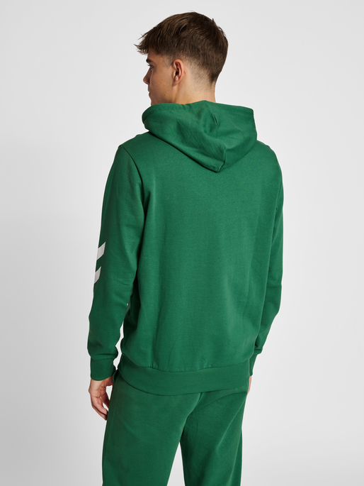 hmlLEGACY LOGO HOODIE, FOLIAGE GREEN, model