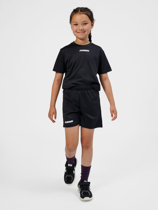 hmlMULTI PL SHORTS KIDS, BLACK, model