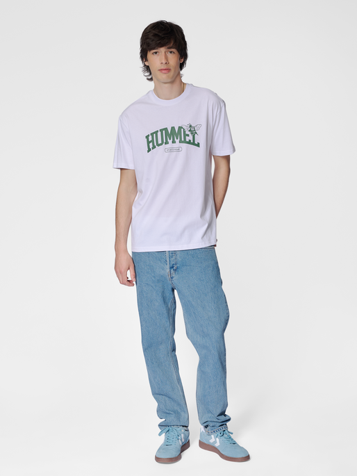 hmlLOOSE TEE S/S UNIVERSITY BEE, WHITE, model