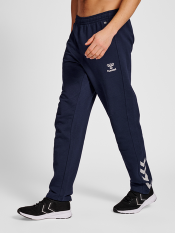 hmlCORE XK GK COTTON PANTS, MARINE, model