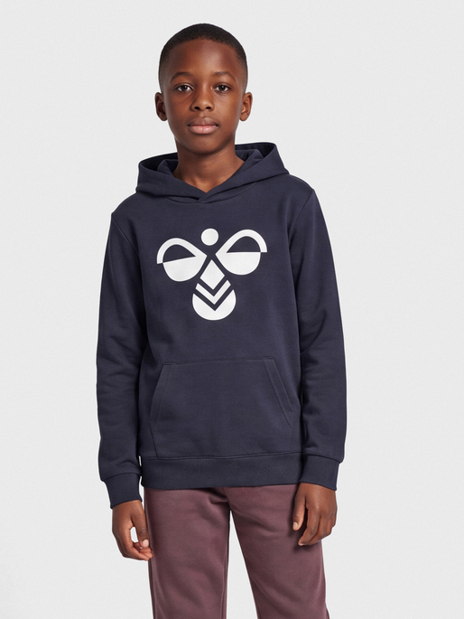 hmlCUATRO HOODIE, BLACK IRIS, model
