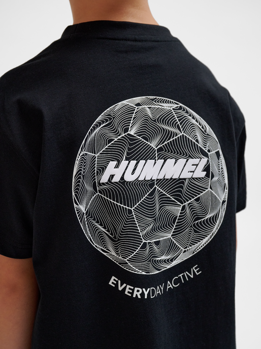 hmlCASPER T-SHIRT S/S, BLACK, model