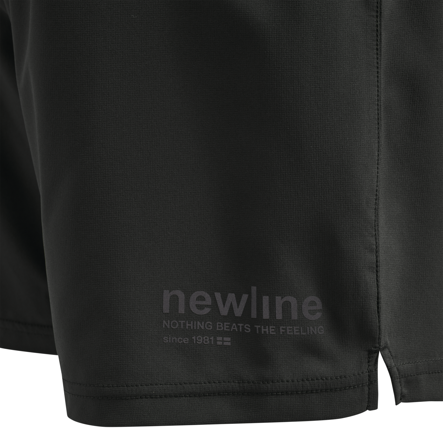 MEN RUNNING SHORTS, 2001, packshot