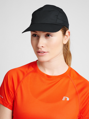 CORE RUNNING CAP, BLACK, model