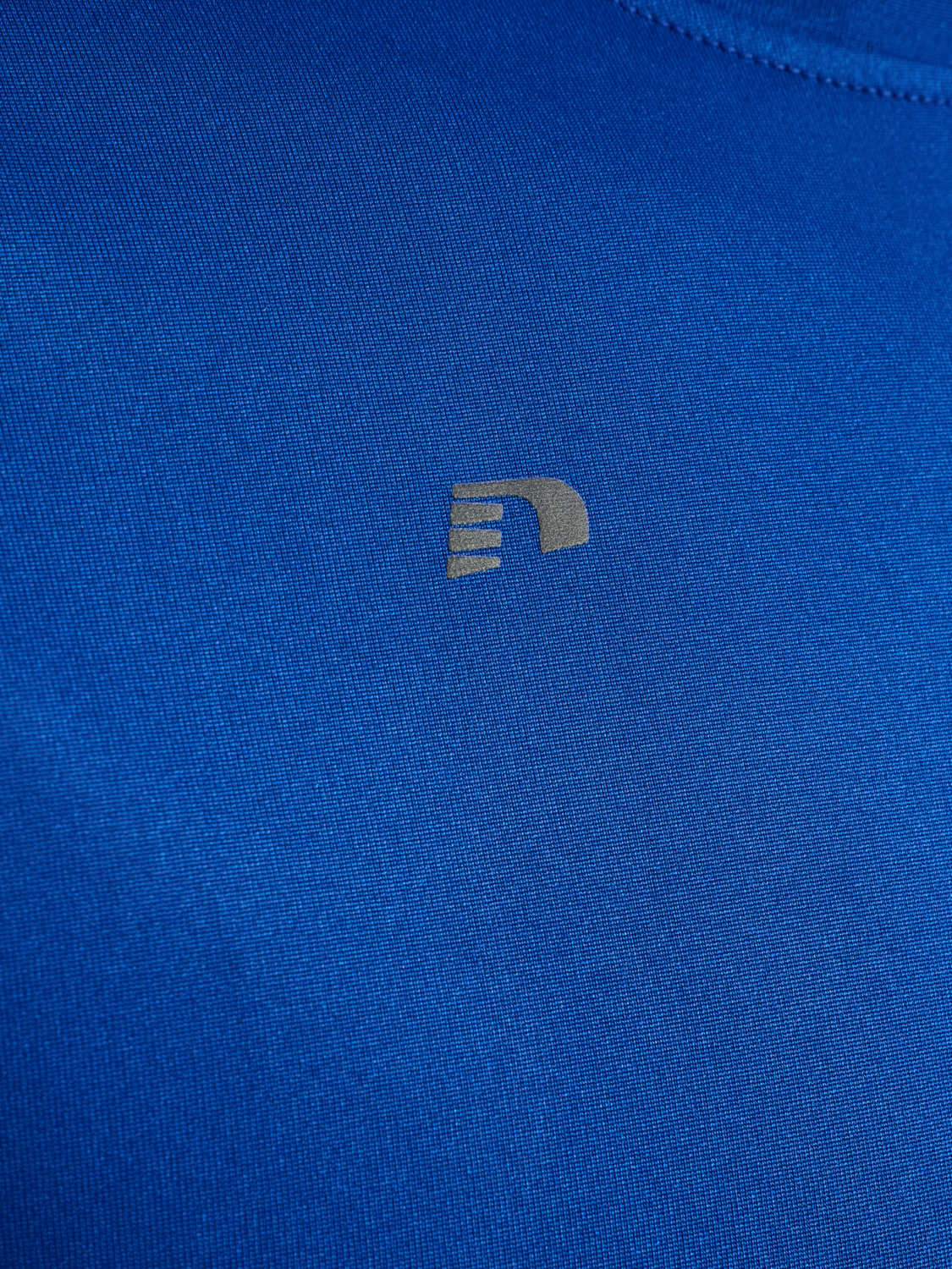 nwlBEAT T-SHIRT, SURF THE WEB, packshot