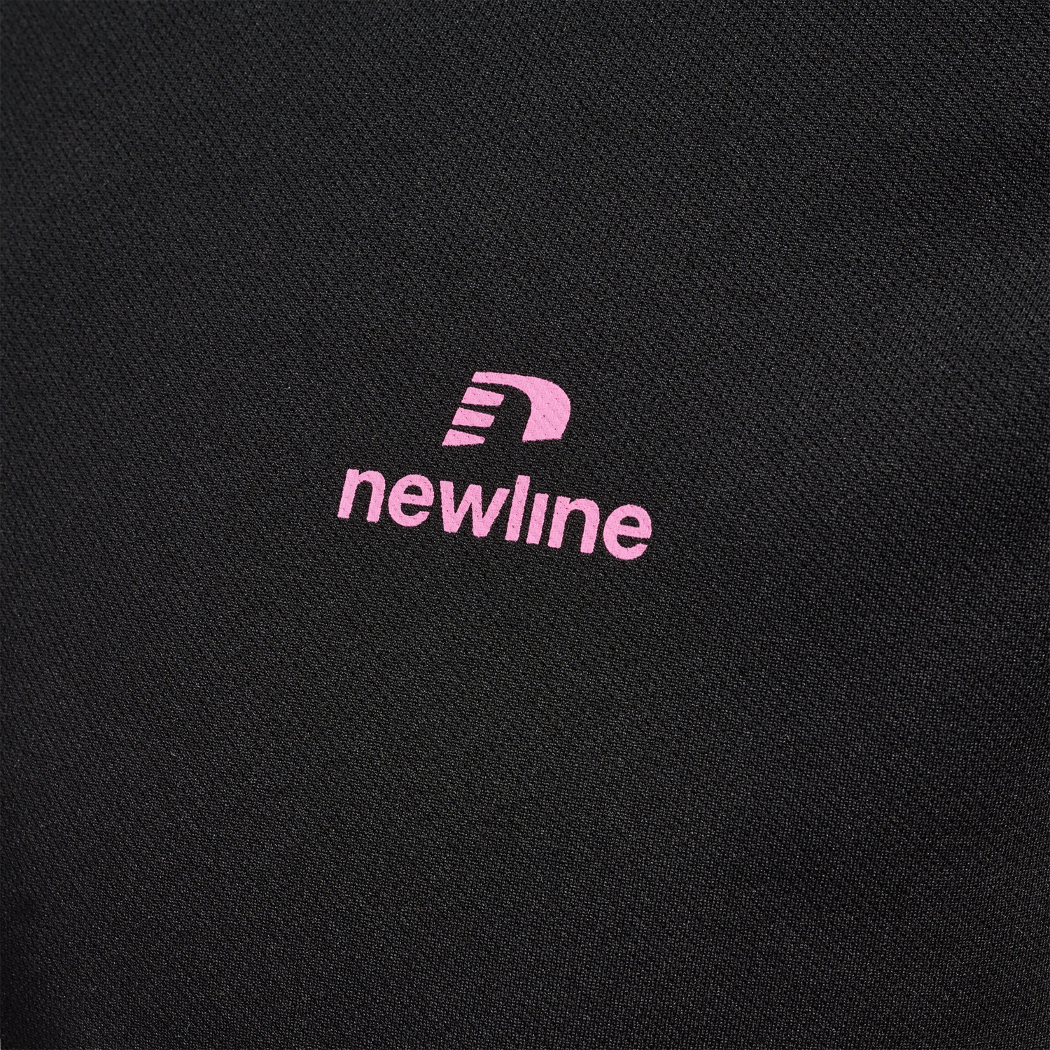 nwlSB S/S RUNNING TEE, BLACK, packshot