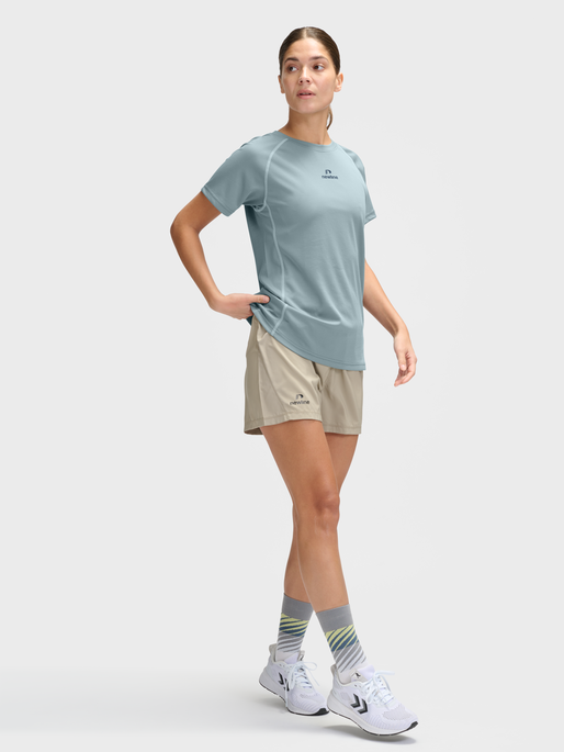 nwlSPEED MESH T-SHIRT W, LEAD, model