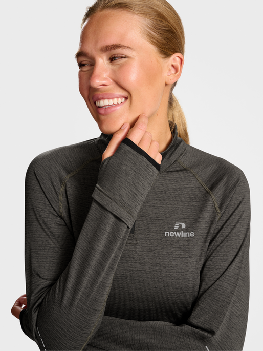 nwlPACE HALF ZIP WOMAN, 1166, model